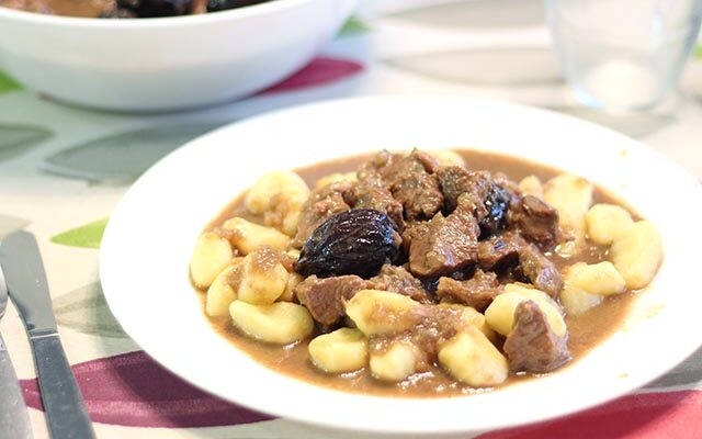 בקר ברוטב תפוזים ודבש בבישול איטי