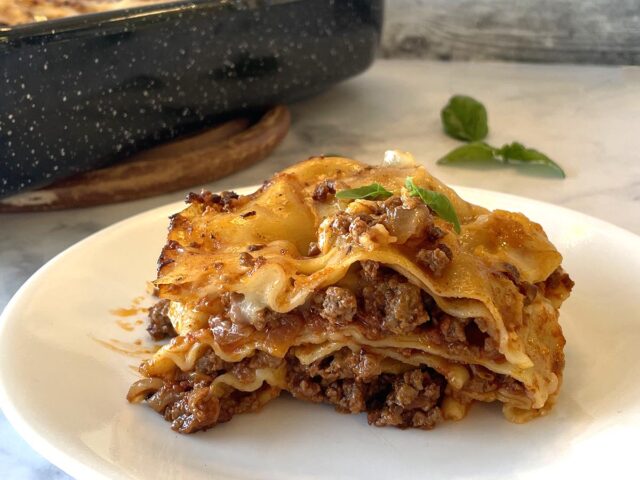 לזניה בשרית טעימה במיוחד – מתכון ביתי קל