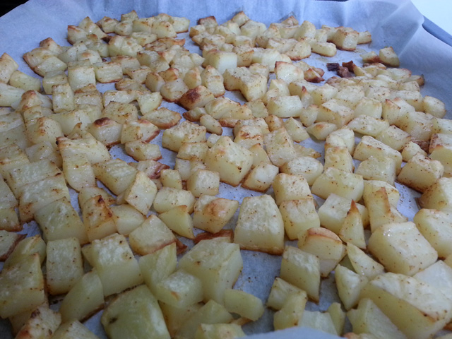 קוביות תפוחי אדמה בתנור