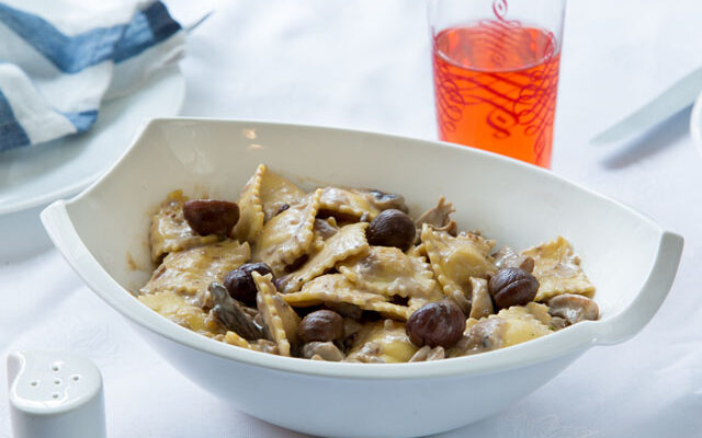 פרויקט איטלקי 2: רביולי גבינה ברוטב ערמונים ופטריות