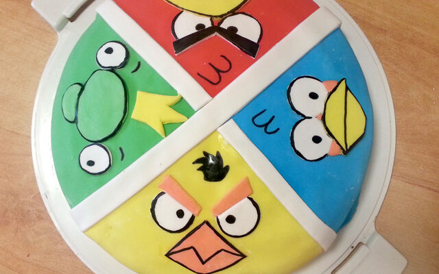 עוגת שוקולד Angry birds עם קיצור דרך