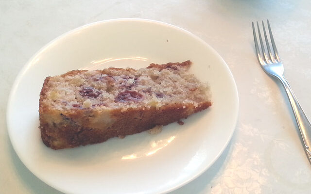 עוגת דובדבנים ותפוחים