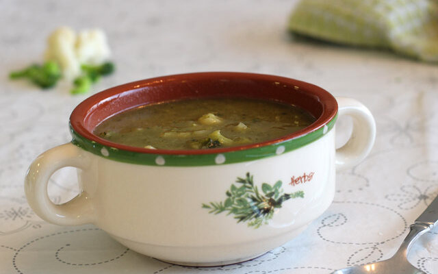 מרק ברוקולי וכרובית דיאטטי