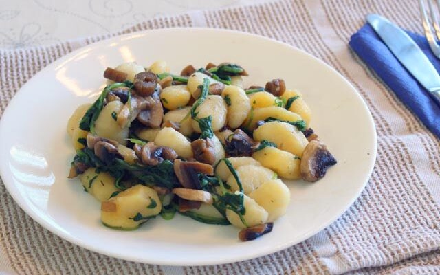 ניוקי עם פטריות ותרד