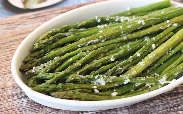 אספרגוס בתנור – מתכון קל ובריא להכנה מהירה