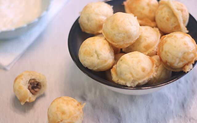 בית לזית – לחמניות גבינה במילוי זיתים