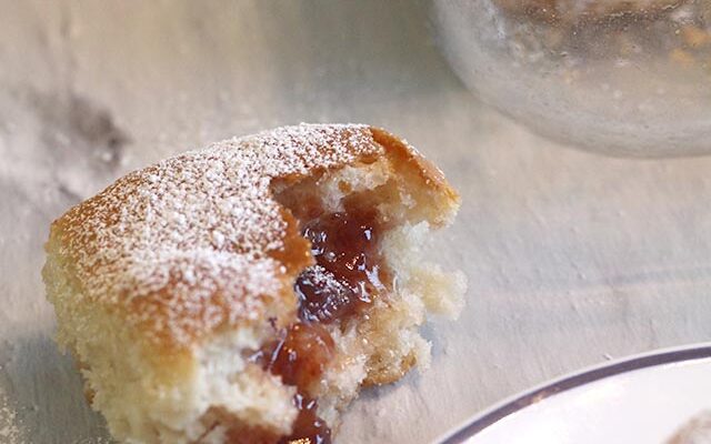 לחמניות אפויות ללא גלוטן במילוי ריבה (בוכטל)