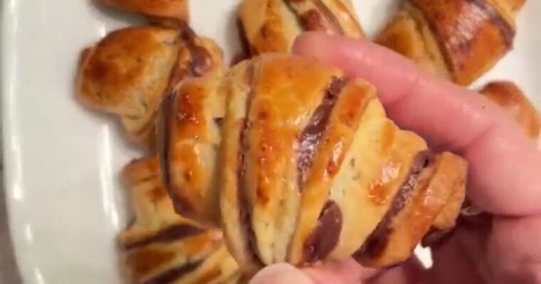 רוגלך שוקולד וגבינה