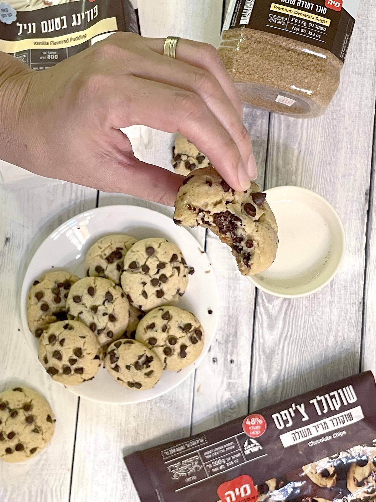 עוגיות שוקולד צ'יפס ופודינג וניל